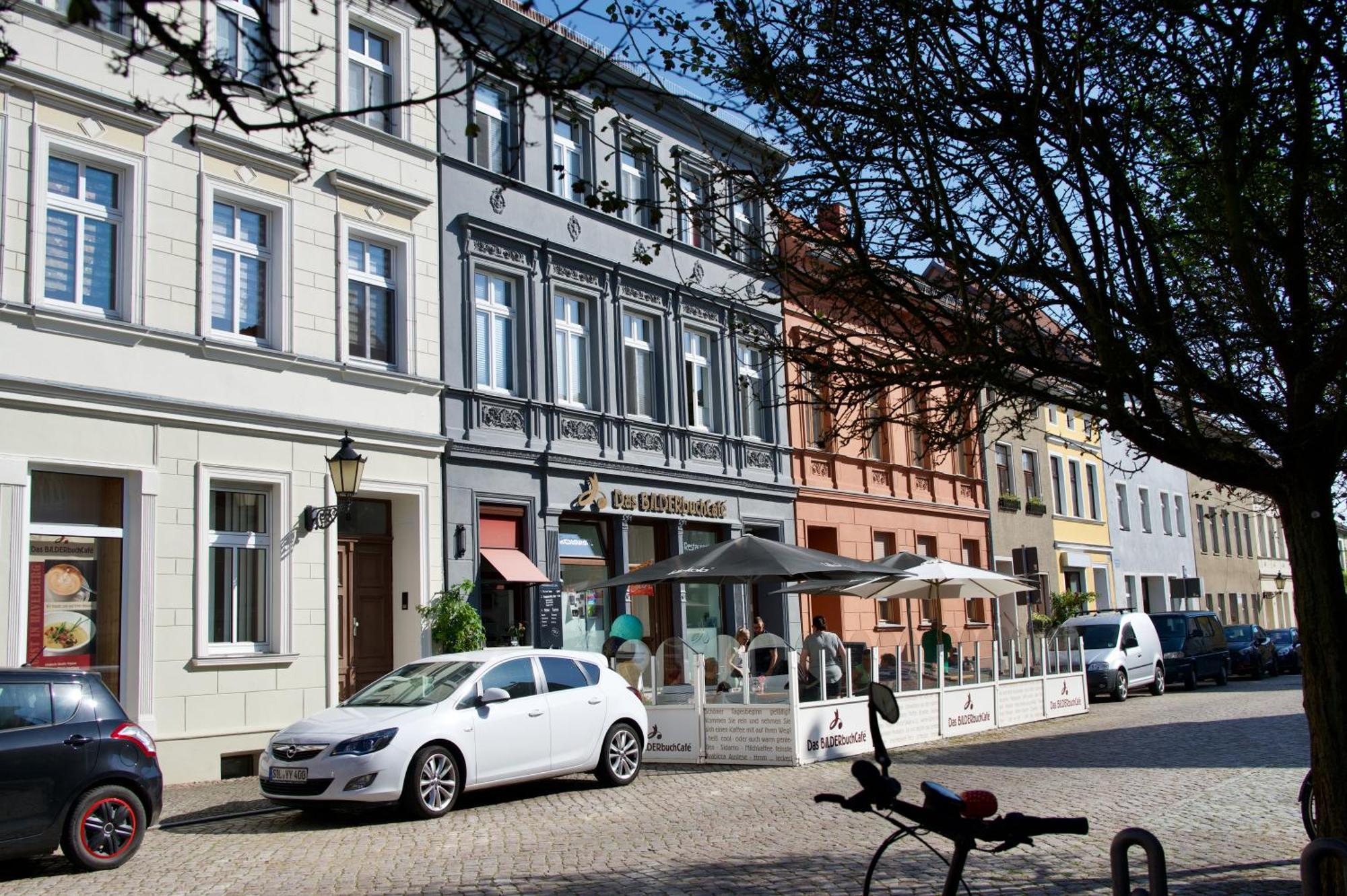 Bilderbuchcafe - Ferien - Apartment NO 3 - Markt 7 Havelberg Exterior foto